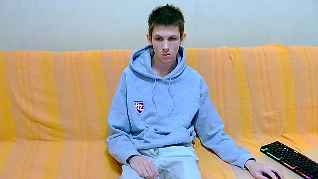 Snapshot of Lester_Broo chatting on 02.14.26 Lester Broo online show from 02.14.26