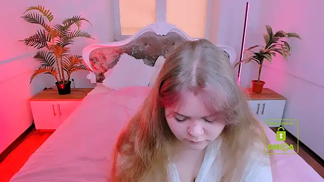 Erica  Alta online show from 10.16.25