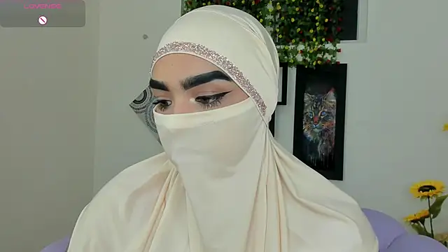 Snapshot of Maissa_Alabi chatting on 11.14.25 Maissa Alabi online show from 11.14.25