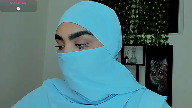 Snapshot of Maissa_Alabi chatting on 12.15.25 Maissa Alabi online show from 12.15.25