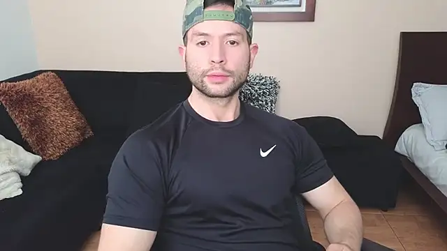 Snapshot of hairyncuteass chatting on 02.18.25 hairyncuteass online show from 02.18.25