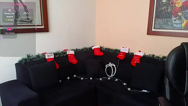 Snapshot of hairyncuteass chatting on 11.12.25 hairyncuteass online show from 11.12.25