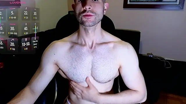 Snapshot of hairyncuteass chatting on 11.22.25 hairyncuteass online show from 11.22.25