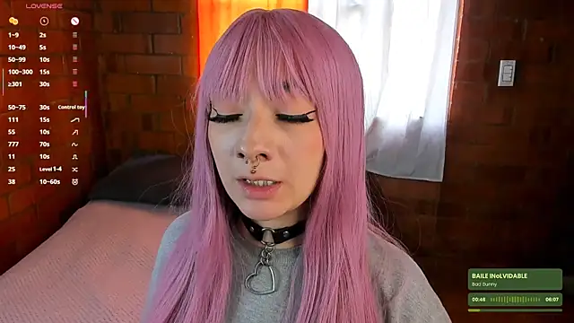 Annycolin  online show from 02.26.25