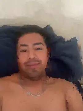 Snapshot of Suass24 chatting on 10.30.25 Suass24 online show from 10.30.25