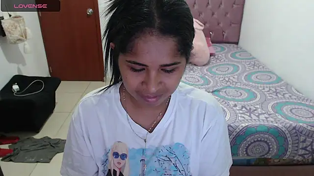 Snapshot of july-feria chatting on 01.14.25 july-feria online show from 01.14.25