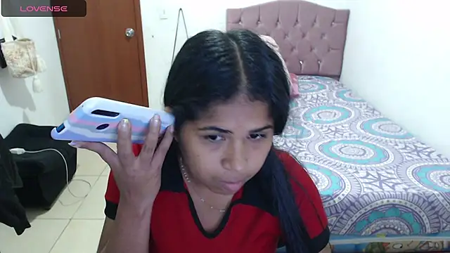 Snapshot of july-feria chatting on 01.19.25 july-feria online show from 01.19.25