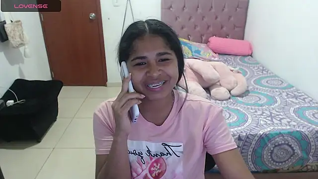 Snapshot of july-feria chatting on 01.23.25 july-feria online show from 01.23.25