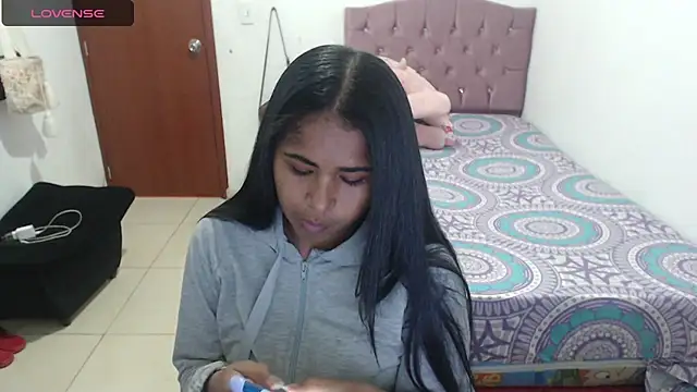 Snapshot of july-feria chatting on 01.30.25 july-feria online show from 01.30.25