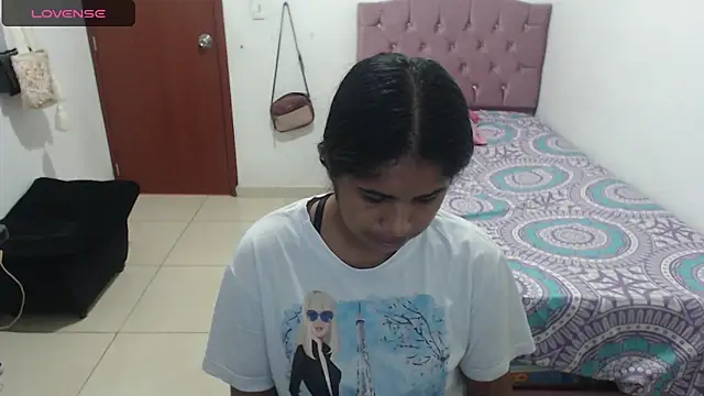 Snapshot of july-feria chatting on 02.05.25 july-feria online show from 02.05.25