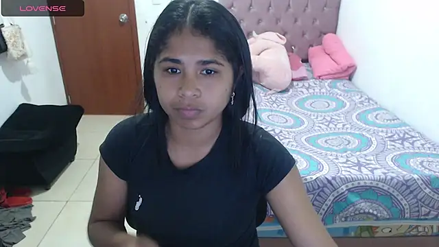 Snapshot of july-feria chatting on 02.20.25 july-feria online show from 02.20.25