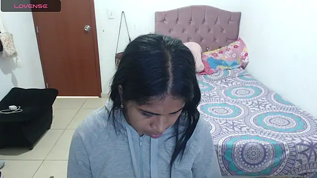 Snapshot of july-feria chatting on 02.27.25 july-feria online show from 02.27.25