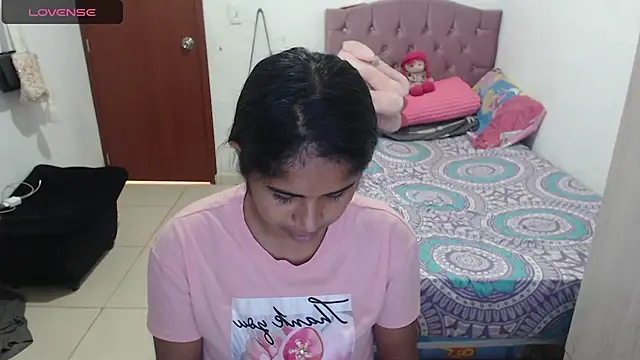 Snapshot of july-feria chatting on 03.04.25 july-feria online show from 03.04.25