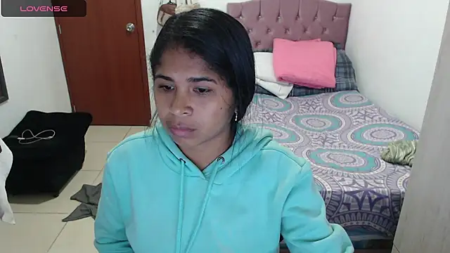 Snapshot of july-feria chatting on 03.18.25 july-feria online show from 03.18.25