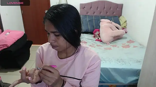 Snapshot of july-feria chatting on 09.08.25 july-feria online show from 09.08.25