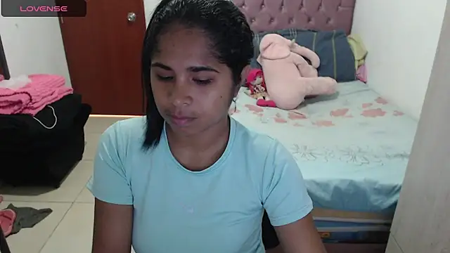 Snapshot of july-feria chatting on 09.16.25 july-feria online show from 09.16.25