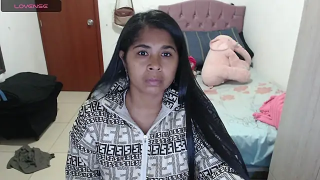 Snapshot of july-feria chatting on 09.18.25 july-feria online show from 09.18.25