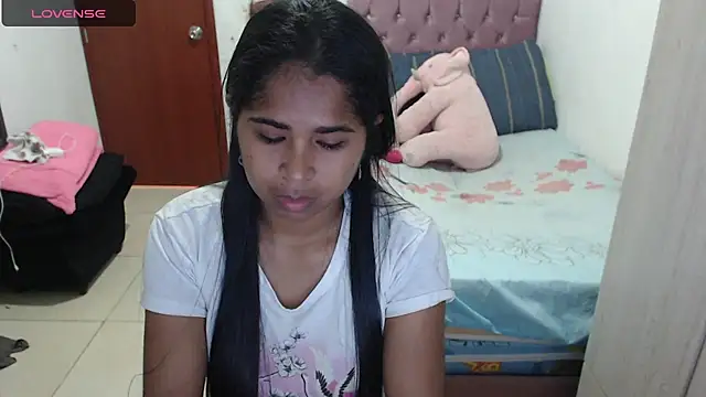 Snapshot of july-feria chatting on 09.19.25 july-feria online show from 09.19.25