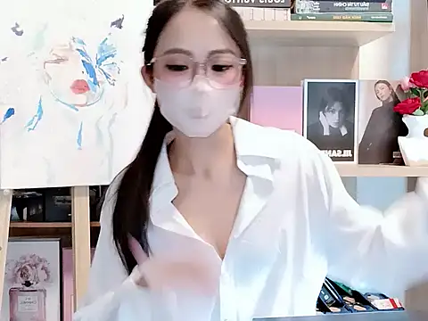 Snapshot of Lush-Office chatting on 10.26.25 Lush-Office online show from 10.26.25