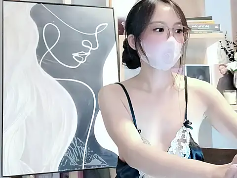 Snapshot of Lush-Office chatting on 12.22.25 Lush-Office online show from 12.22.25