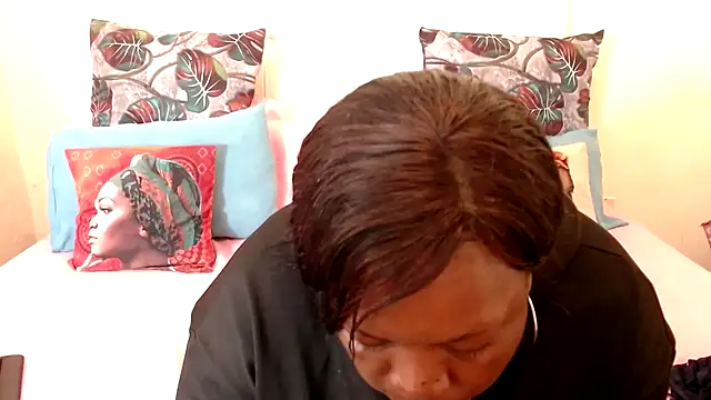 omalicha98 online show from 02.17.25