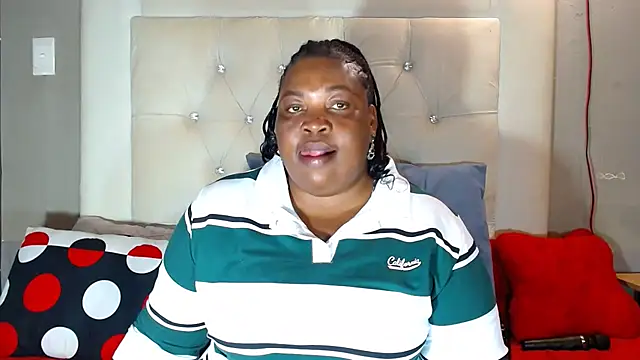 Snapshot of omalicha98 chatting on 05.25.26 omalicha98 online show from 05.25.26
