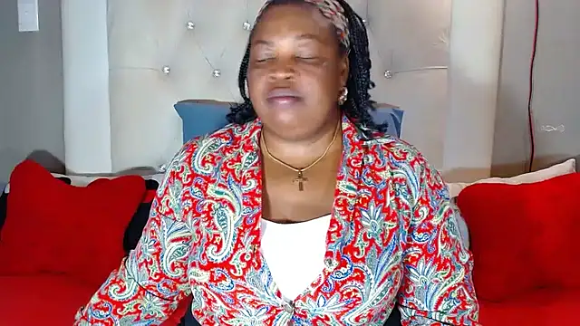 Snapshot of omalicha98 chatting on 05.27.26 omalicha98 online show from 05.27.26