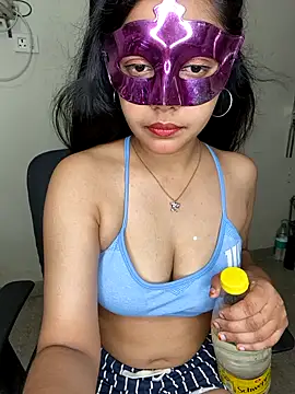 Snapshot of Babbyy_doll chatting on 03.13.25 Babbyy doll online show from 03.13.25