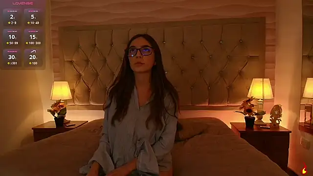 Snapshot of victoriapalmerfg chatting on 11.15.25 victoriapalmerfg online show from 11.15.25