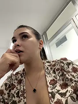 Snapshot of Aitana_Hilton_ chatting on 09.13.25 Aitana Hilton online show from 09.13.25