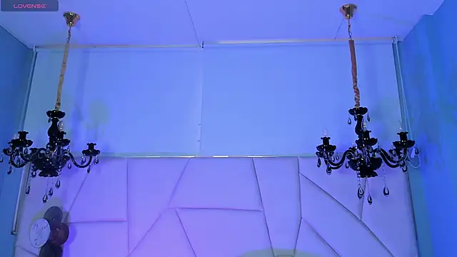 Snapshot of Aitana_Hilton_ chatting on 10.10.25 Aitana Hilton online show from 10.10.25