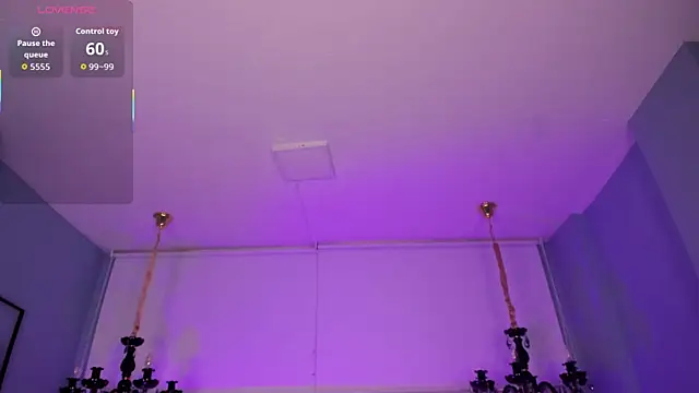 Snapshot of Aitana_Hilton_ chatting on 11.19.25 Aitana Hilton online show from 11.19.25