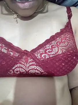 Snapshot of nikkibenza chatting on 02.26.25 nikkibenza online show from 02.26.25