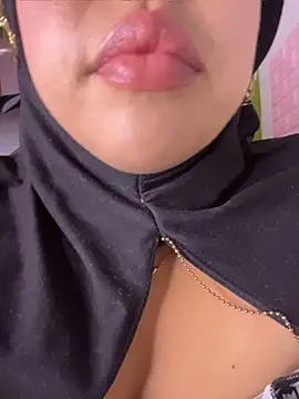 zahra Jalid online show from 04.17.26