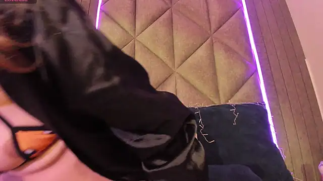 SabrinaSpell  online show from 03.18.25