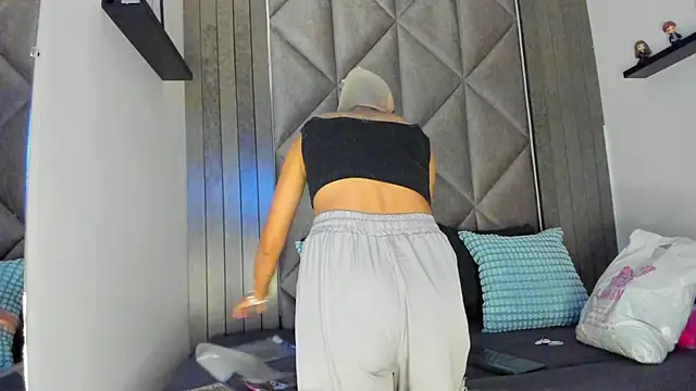 SabrinaSpell  online show from 09.13.25