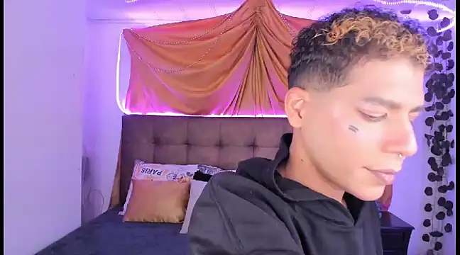 Ethan Boyy online show from 03.08.25