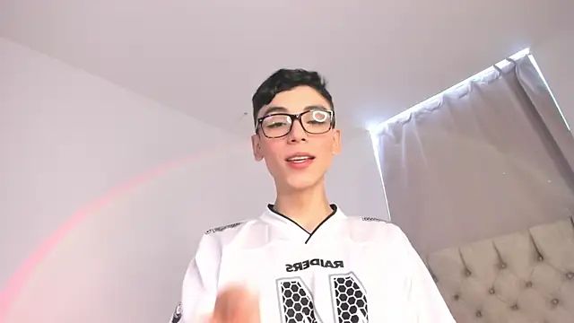 ThomyThompson online show from 09.13.25