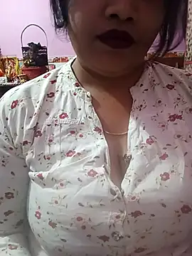 Snapshot of SX-NITIYA chatting on 03.12.25 SX-NITIYA online show from 03.12.25