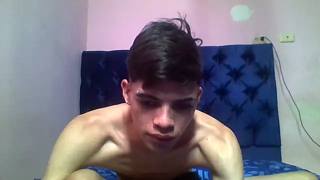 Latinos 2001 online show from 04.07.26