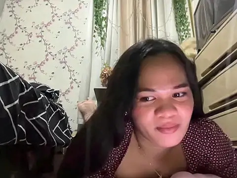 SophiaCourthaway online show from 10.09.25