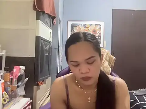 SophiaCourthaway online show from 11.15.25