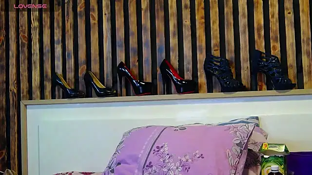 Tory Lovi online show from 02.26.26