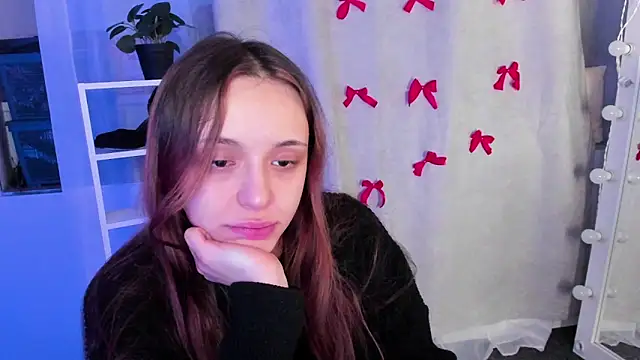 Snapshot of Sahara_Shields chatting on 01.28.25 Sahara Shields online show from 01.28.25