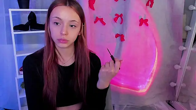 Snapshot of Sahara_Shields chatting on 02.06.25 Sahara Shields online show from 02.06.25