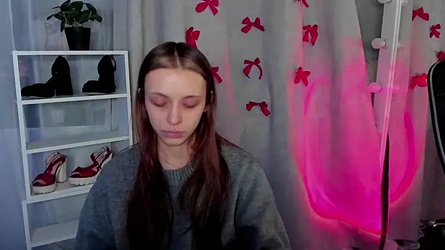 Snapshot of Sahara_Shields chatting on 02.09.25 Sahara Shields online show from 02.09.25