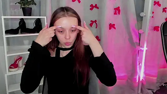 Snapshot of Sahara_Shields chatting on 02.11.25 Sahara Shields online show from 02.11.25