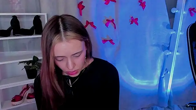 Snapshot of Sahara_Shields chatting on 02.22.25 Sahara Shields online show from 02.22.25