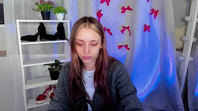 Snapshot of Sahara_Shields chatting on 02.23.25 Sahara Shields online show from 02.23.25