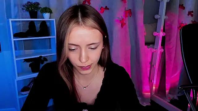 Snapshot of Sahara_Shields chatting on 03.06.25 Sahara Shields online show from 03.06.25